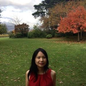 Meet your Posher, Caroline